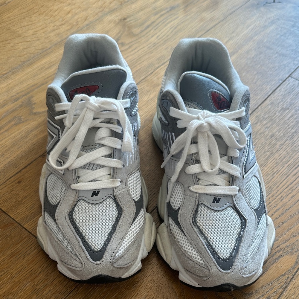 New Balance 9060 Sneakers